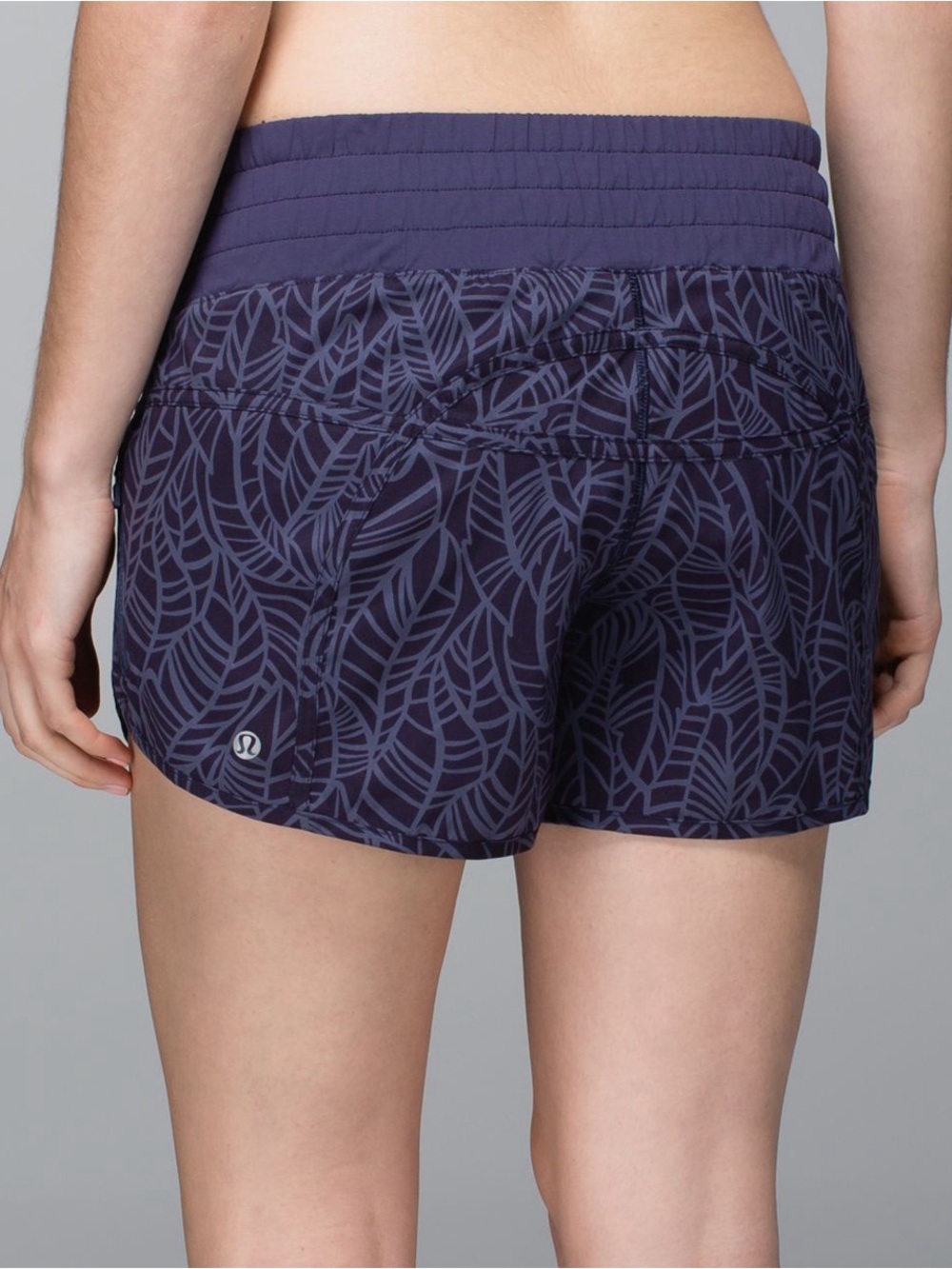 Lululemon Women's High-Rise Tracker Short II Purple Printed Athletic 4” Size 4